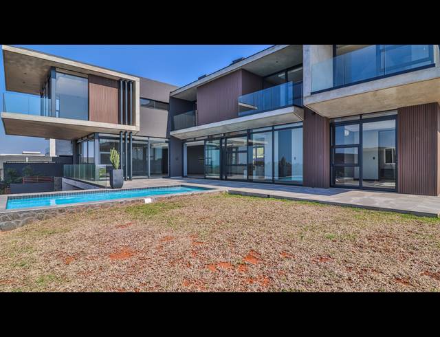 5 BEDROOM FREESTANDING FOR SALE IN UMHLANGA RIDGE